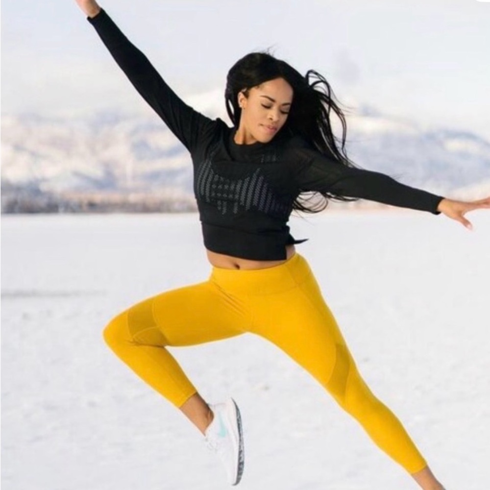 Zyia Active Chillcicle Long Sleeve Tees-
Black Olive Purple Teal- 4 for 1 price